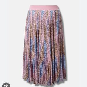 Torrid Multicolor Pleated A-Line Skirt
